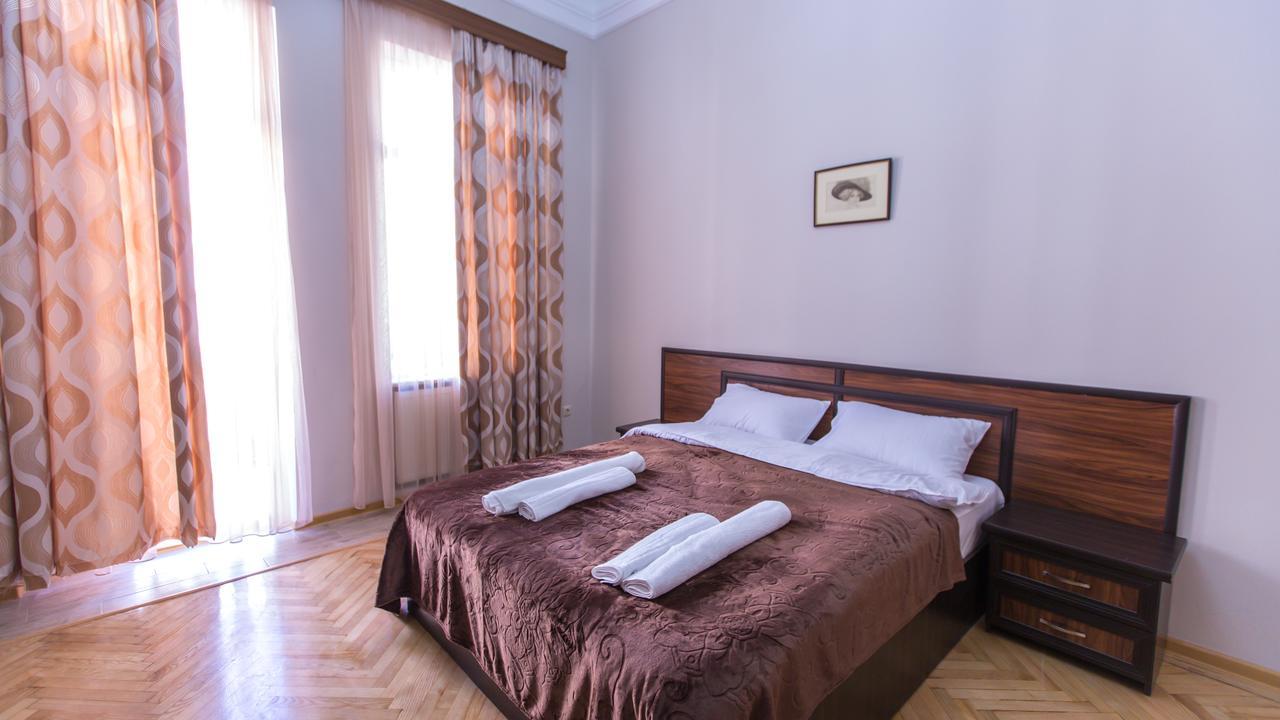 Hotel Cattaleya Batumi Exteriör bild